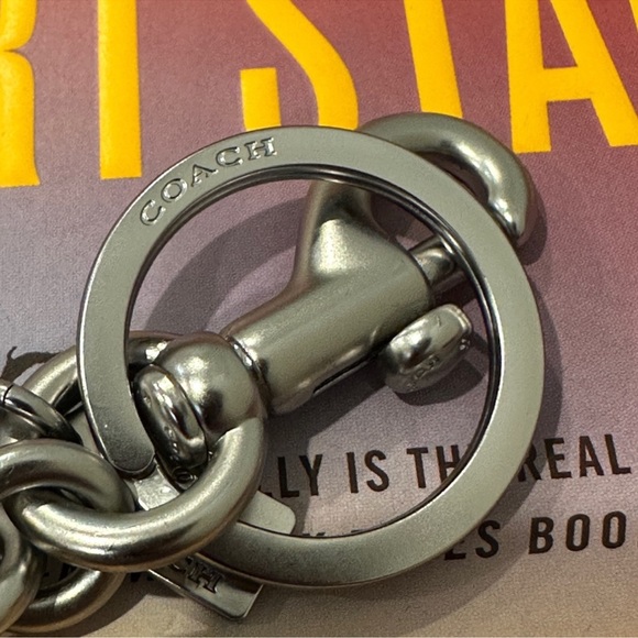 DISNEY X COACH DISNEY PRINCESS SNOW WHITE BEAR BAG CHARM KEYCHAIN NWOT - Picture 6 of 7